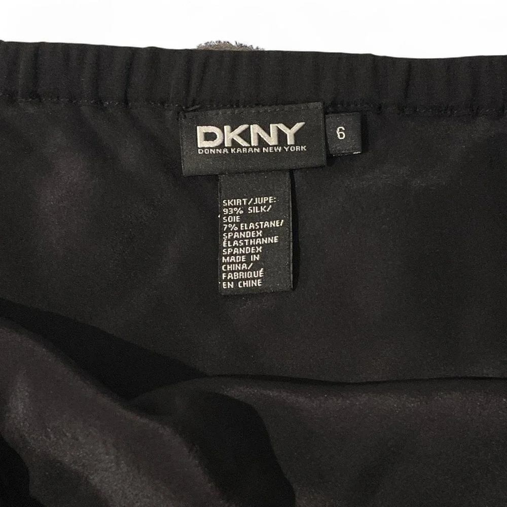 Ultra Feminine Black DKNY ruffle 97% silk skirt